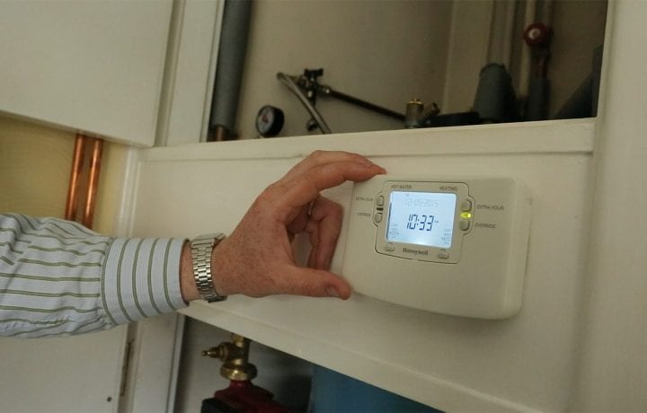 Ground Source Review: Trent & Dove Housing - Mr Rowe, Heating controls