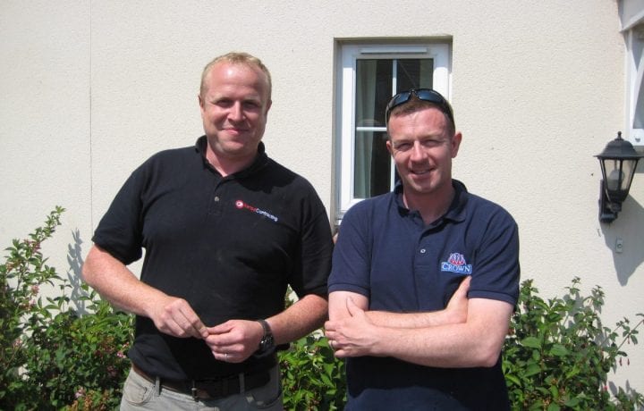 Dan Roberts (Kensa Project Manager) and Mr Blowers (Tenant at one of the properties in Array 4)